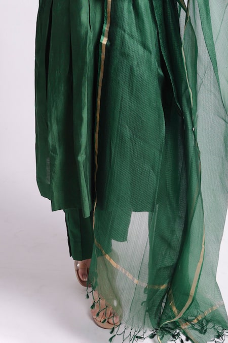 Bihart_Green Chanderi, Cotton, Kota Doria Embroidery, Anantha Bird Kurta And Pant Set _Online_at_Aza_Fashions