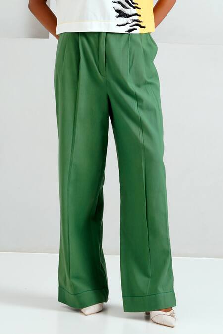 Buy Madder Much Green Handloom Cotton Terra Pleated Straight Pant Online at Aza Fashions Buy_Madder Much_Green Handloom Cotton Terra Pleated Straight Pant _Online_at_Aza_Fashions