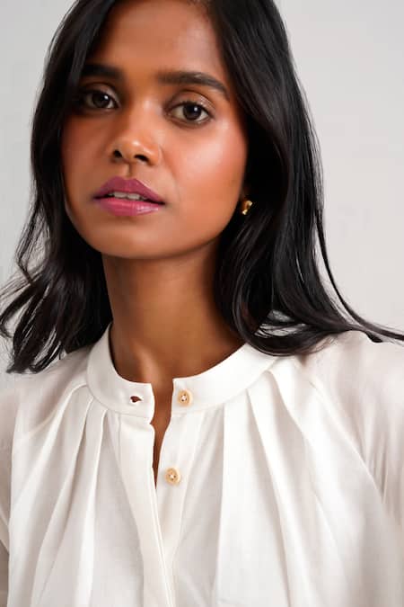 Buy_Madder Much_White Handloom Cotton Embroidery Bandeau Neck Suvi Floral Kurta With Pant _Online_at_Aza_Fashions