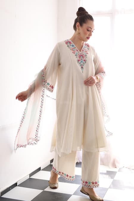Ishram Couture Nirav Floral Embroidered Kurta Pant Set 