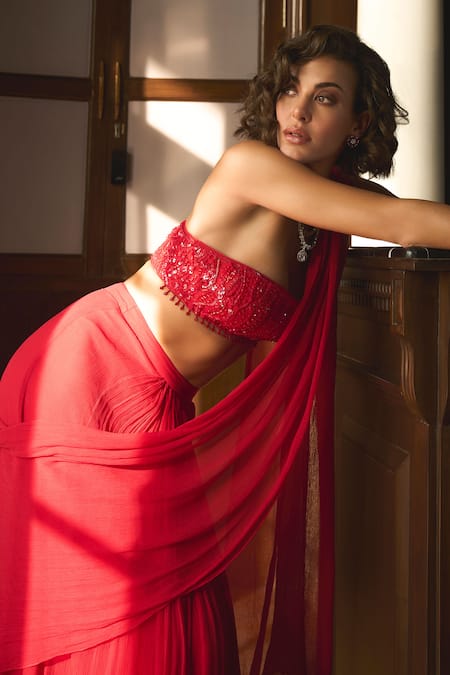 Label Sanya Gulati Red Net, Chiffon, Linen Beads, Pre-stitched Saree Set With Embroidered Corset Online at Aza Fashions Label Sanya Gulati_Red Net, Chiffon, Linen Beads, Pre-stitched Saree Set With Embroidered Corset _Online_at_Aza_Fashions