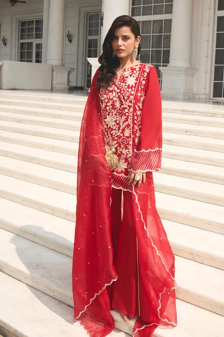 Label Sanya Gulati_Red Organza, Georgette Embroidery, Zari Split V-neck Kurta Set _Online_at_Aza_Fashions