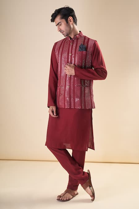 Aryavir Malhotra Solid Kurta With Pyjama 