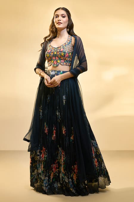 Shop Ariyana By Aza Emerald Green Silk, Net, Muslin Embroidery, Pleated Floral Print Lehenga Set at Aza Fashions Shop_Ariyana By Aza_Emerald Green Silk, Net, Muslin Embroidery, Pleated Floral Print Lehenga Set _at_Aza_Fashions