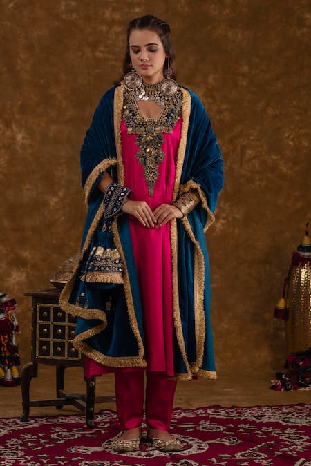 Ekavira Floret Zari Embroidered Potli 