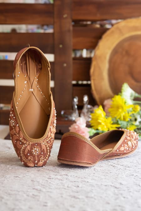 Amaryllis For Her Brown Thread Coco And Pearl Embroidered Juttis 