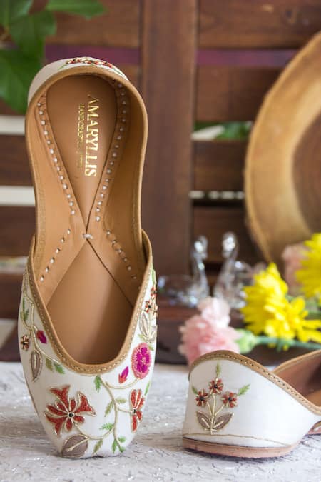 Amaryllis For Her Gul Kashida Embroidered Juttis 