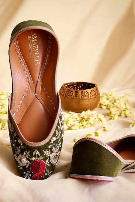 Amaryllis For Her Pakeezah Rosa Embroidered Juttis 