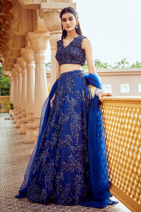 Buy Ariyana By Aza Blue Net Sequins V-neck Embroidered Lehenga Set Buy_Ariyana By Aza_Blue Net Sequins V-neck Embroidered Lehenga Set