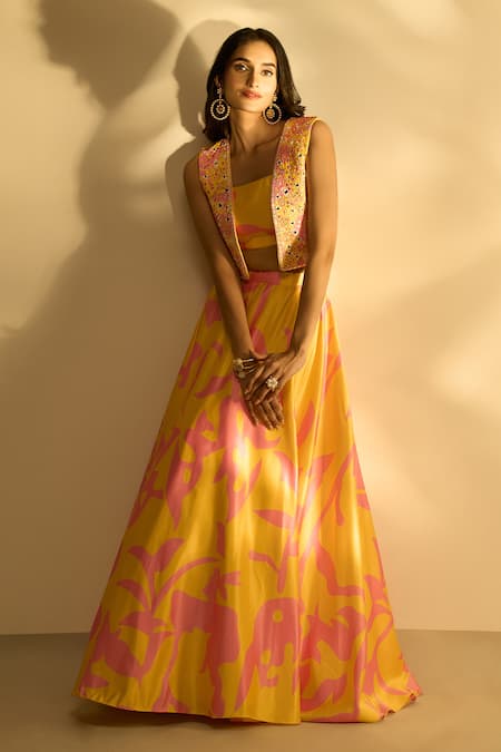Shop Ariyana By Aza Yellow Silk Mirrors, Embroidery, Sequins Square Printed Lehenga Set With Jacket at Aza Fashions Shop_Ariyana By Aza_Yellow Silk Mirrors, Embroidery, Sequins Square Printed Lehenga Set With Jacket _at_Aza_Fashions
