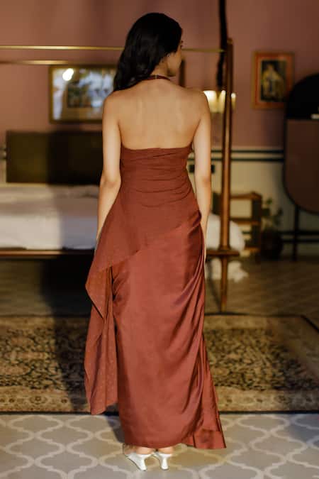 Shop Zwaan Brown Jacquard Embroidery Halter Neck Jamdani Asymmetric Top at Aza Fashions Shop_Zwaan_Brown Jacquard Embroidery Halter Neck Jamdani Asymmetric Top _at_Aza_Fashions