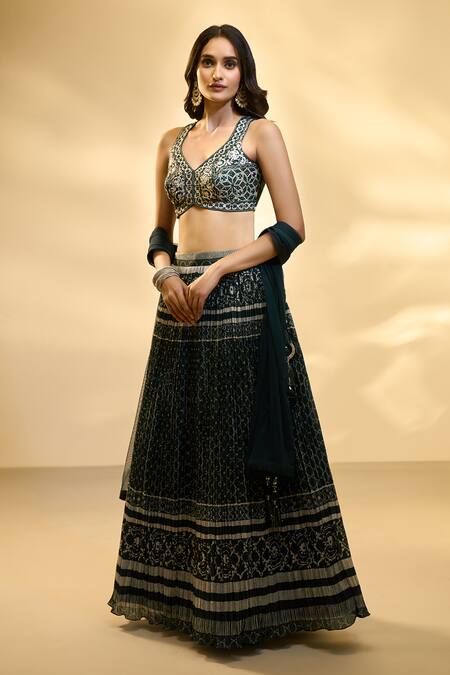 Buy Aariyana Couture Green Silk, Muslin, Net Embroidery V-neck Printed And Pleated Lehenga Set Buy_Aariyana Couture_Green Silk, Muslin, Net Embroidery V-neck Printed And Pleated Lehenga Set
