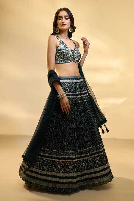 Shop Aariyana Couture Green Silk, Muslin, Net Embroidery V-neck Printed And Pleated Lehenga Set Shop_Aariyana Couture_Green Silk, Muslin, Net Embroidery V-neck Printed And Pleated Lehenga Set