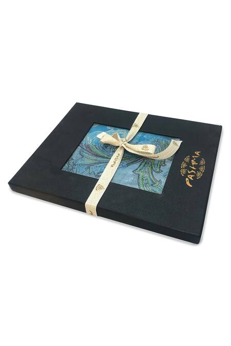 Shop_Pashma_Purple Embroidery Paisley Pattern Gradient Scarf _Online_at_Aza_Fashions