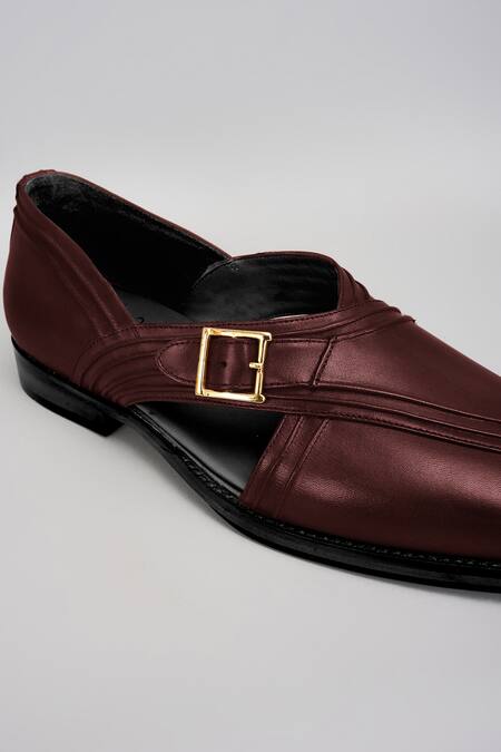 Buy Bubber Couture Burgundy Bruce Pintuck Peshawari Sandal Online at Aza Fashions Buy_Bubber Couture_Burgundy Bruce Pintuck Peshawari Sandal _Online_at_Aza_Fashions