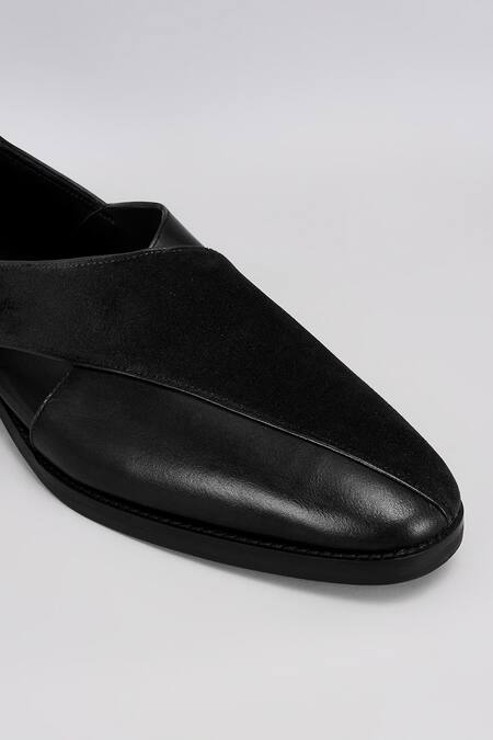 Buy_Bubber Couture_Black Keith Criss Cross Strappy Peshawari Sandal _Online_at_Aza_Fashions