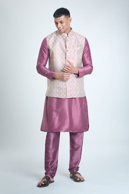 Aryavir Malhotra Scallop Woven Bundi & Kurta Set 