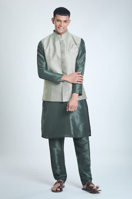 Arihant Rai Sinha Leaf Woven Bundi & Kurta Set 