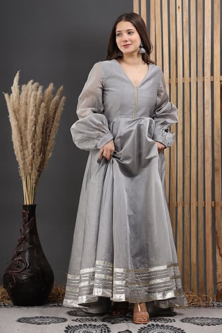 Shop_Suti Kapda_Grey Chanderi Gota Patti V-neck Embroidered Flared Gown _Online_at_Aza_Fashions