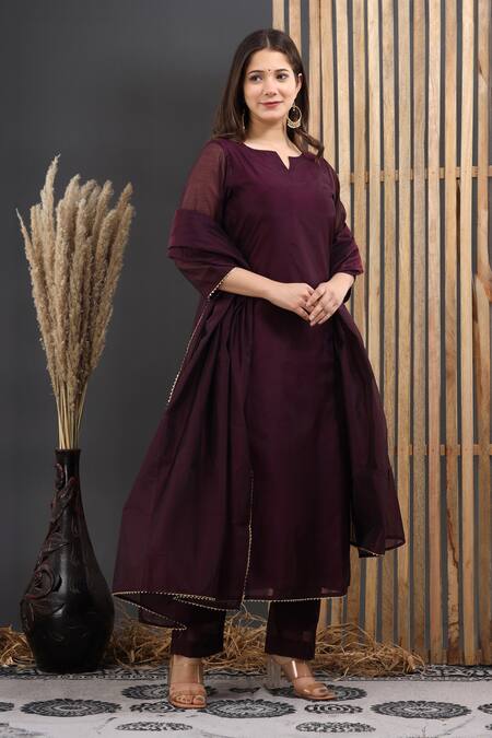 Suti Kapda_Wine Chanderi Gota Patti Split V-neck Embroidered Kurta And Pant Set _at_Aza_Fashions