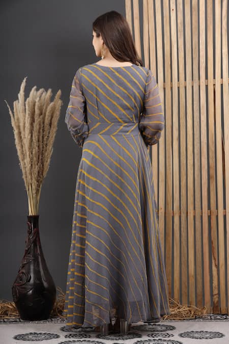 Suti Kapda Leheriya Pattern Pleated Bodice Gown 