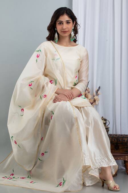 Suti Kapda Off White Chanderi Embroidery, Gota Patti Round Hand Painted Kurta Sharara Set Online at Aza Fashions Suti Kapda_Off White Chanderi Embroidery, Gota Patti Round Hand Painted Kurta Sharara Set_Online_at_Aza_Fashions