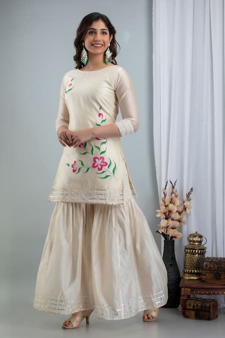 Suti Kapda Off White Chanderi Embroidery, Gota Patti Round Hand Painted Kurta Sharara Set at Aza Fashions Suti Kapda_Off White Chanderi Embroidery, Gota Patti Round Hand Painted Kurta Sharara Set_at_Aza_Fashions