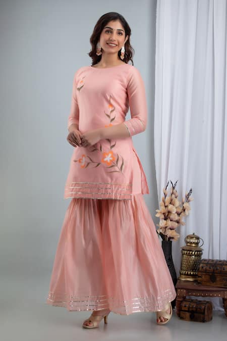 Suti Kapda Peach Chanderi Gota Patti, Embroidery Floral Hand Painted Kurta Sharara Set at Aza Fashions Suti Kapda_Peach Chanderi Gota Patti, Embroidery Floral Hand Painted Kurta Sharara Set _at_Aza_Fashions