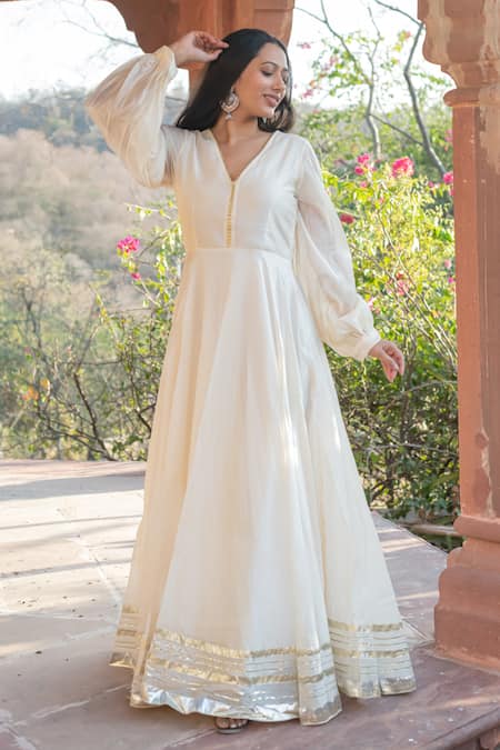 Suti Kapda Beige Chanderi Gota Patti V-neck Placemen Embroidered Anarkali Online at Aza Fashions Suti Kapda_Beige Chanderi Gota Patti V-neck Placemen Embroidered Anarkali _Online_at_Aza_Fashions