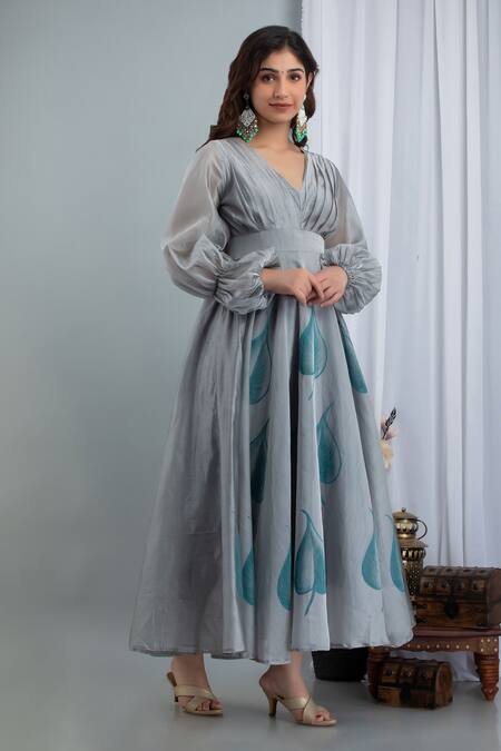 Shop_Suti Kapda_Grey Chanderi Hand Painted Leaf Motifs V Neck Gown 