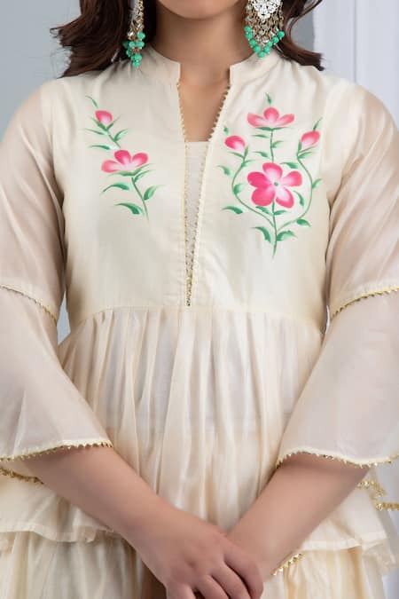 Suti Kapda Off White Chanderi Gota Patti Mandarin Collar Hand Painted Lehenga Set Online at Aza Fashions Suti Kapda_Off White Chanderi Gota Patti Mandarin Collar Hand Painted Lehenga Set _Online_at_Aza_Fashions