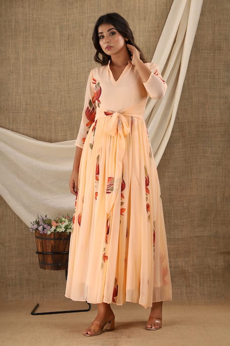 SUTI KAPDA Peach Chiffon Georgette Hand Painted Floral Veil V Neck Veli Maxi Dress 