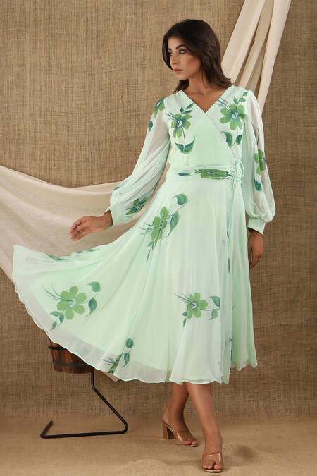 Suti Kapda_Green Chiffon, Georgette V-neck Floral Hand Painted Midi Dress_at_Aza_Fashions