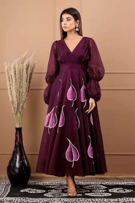 SUTI KAPDA Floral Handpainted Gown 