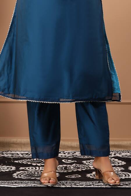 Buy_Suti Kapda_Blue Chanderi Lace Split V-neck Work Kurta Pant Set _Online_at_Aza_Fashions