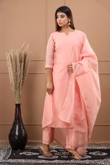 Buy_Suti Kapda_Peach Chanderi Lace Split V-neck Embroidered Kurta Pant Set _Online_at_Aza_Fashions