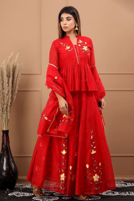 Suti Kapda_Red Chanderi Embroidery Split V-neck Floral Handpainted Lehenga Set _at_Aza_Fashions