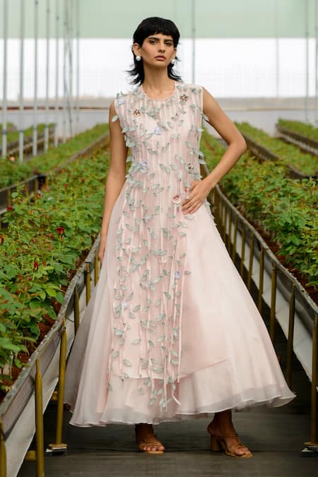 Richa Khemka Pink Organza Applique Leaves Round Neck Dandelion Overlay With Gown 