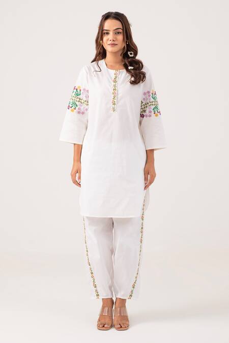 Buy Ekavira White Poplin Embroidery Floral Round Neck Reva Kurta With Pant Online at Aza Fashions Buy_Ekavira_White Poplin Embroidery Floral Round Neck Reva Kurta With Pant_Online_at_Aza_Fashions