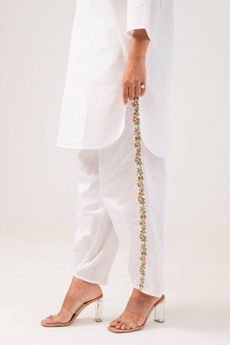 Buy Ekavira White Poplin Embroidery Floral Round Neck Reva Kurta With Pant Buy_Ekavira_White Poplin Embroidery Floral Round Neck Reva Kurta With Pant