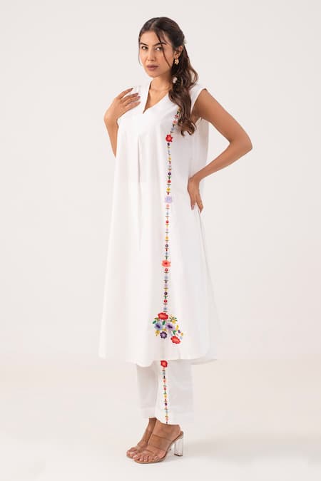 Shop Ekavira White Poplin Embroidery V-neck Tulika Kurta With Pant Online at Aza Fashions Shop_Ekavira_White Poplin Embroidery V-neck Tulika Kurta With Pant _Online_at_Aza_Fashions