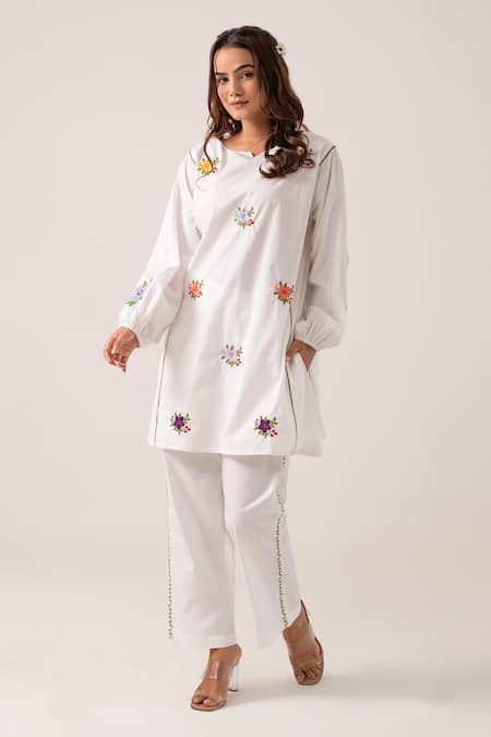 Ekavira Amba Floret Embroidered Tunic With Pant 