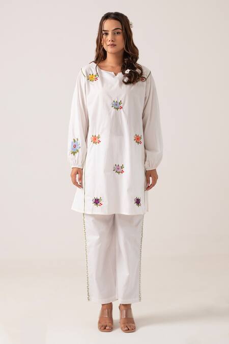 Buy_Ekavira_White Poplin Embroidery Floral Round Neck Amba Floret Tunic With Pant_Online_at_Aza_Fashions
