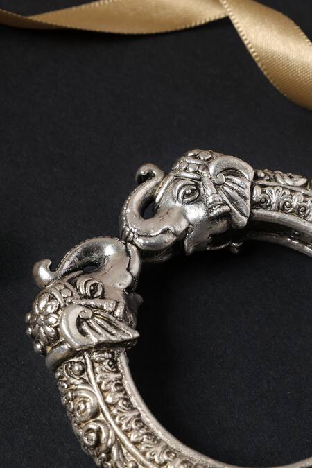 Mero Jewellery_Silver Plated Elephant Carved Vintage Temple Kada-single Pc _Online_at_Aza_Fashions
