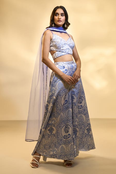 Aariyana Couture_Blue Hemp, Net Sequins Sweetheart Neck Floral Art Print Palazzo Set _at_Aza_Fashions