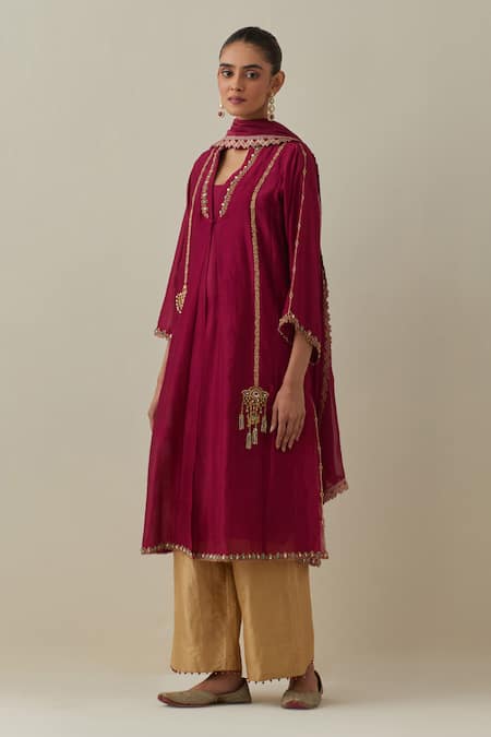 Buy Bunka Red Silk, Chanderi, Tissue Zari, Stones V-neck Ambreen Work Kurta Pant Set Online at Aza Fashions Buy_Bunka_Red Silk, Chanderi, Tissue Zari, Stones V-neck Ambreen Work Kurta Pant Set _Online_at_Aza_Fashions