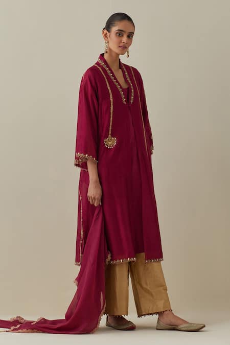 Shop Bunka Red Silk, Chanderi, Tissue Zari, Stones V-neck Ambreen Work Kurta Pant Set Online at Aza Fashions Shop_Bunka_Red Silk, Chanderi, Tissue Zari, Stones V-neck Ambreen Work Kurta Pant Set _Online_at_Aza_Fashions