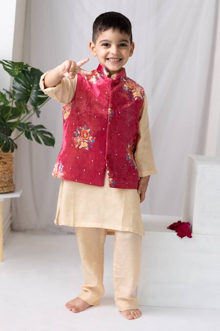 Buy_MR Brat_Red Velvet, Muslin, Cotton Sequins, Embroidery Flower Print Bundi And Kurta Set _Online_at_Aza_Fashions