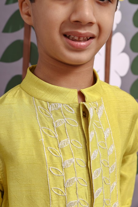 Buy_LA Dee DA_Green Bamberg Silk Embroidery Dori Leaf Vine Achkan With Pyjama _Online_at_Aza_Fashions