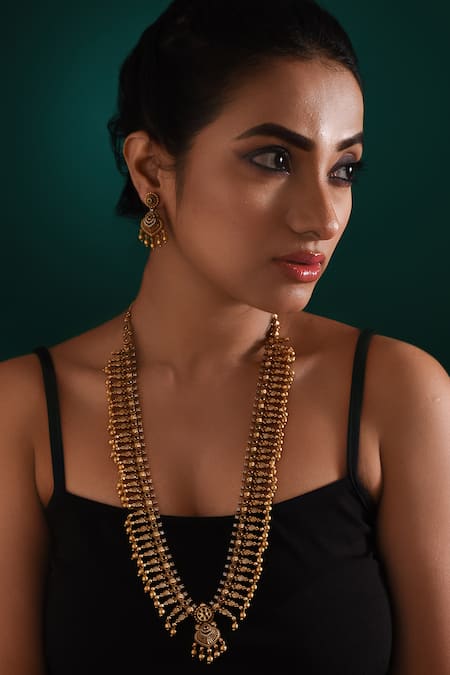 Zaza By Somya Gold Plated Stone Divine Elegance Studded Fringe Long Necklace Set 